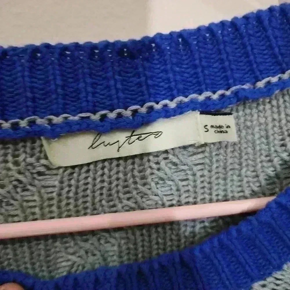 23. Lustero color block striped knit sweater size small - Picture 5 of 6